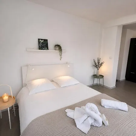 Le Nid De Louise, Avec Terrasse Appartement *